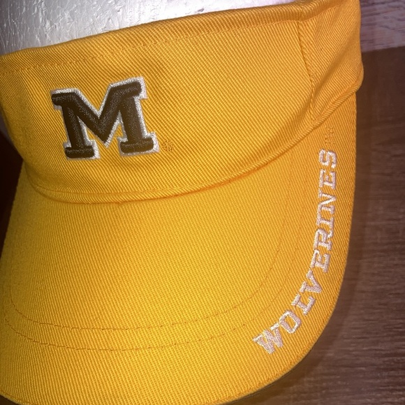 Michigan Wolverines Yellow NCAA Visor EUC - Picture 2 of 8